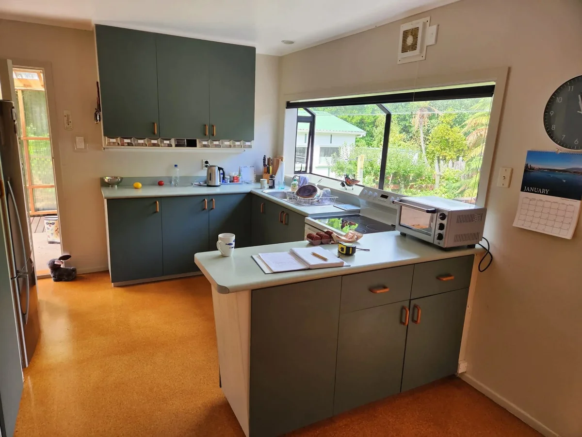 Kitchen before renovation - Project 3
